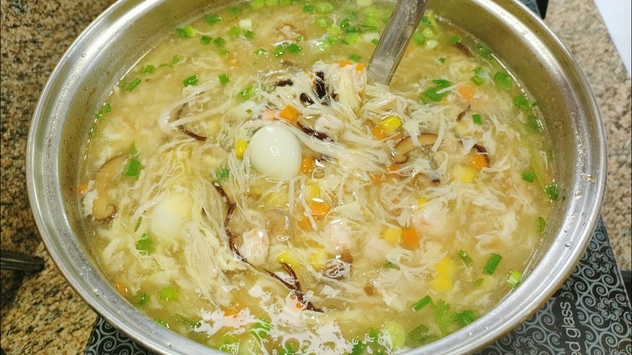 Cách làm món súp gà đậm đà trong dịp Tết bằng nồi lẩu điện đa năng