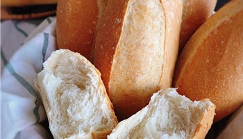 Bánh mì Sài Gòn đặc biệt thơm bơ, cách làm cực dễ tại nhà